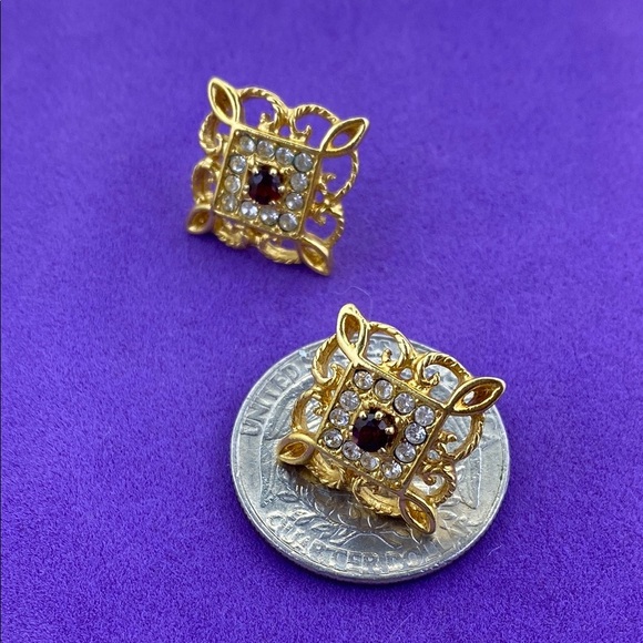 💛 Elegant Avon Gold and Silver Crystal Stud Earrings - Picture 5 of 5